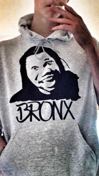 FumarApparel's tweet image. 1 of 5 New York Boroughs Hip Hop Artists Collection Dropping Soon