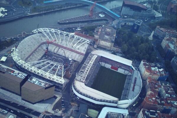MiguelMorras's tweet photo. Vista area San Mames Nuevo, que en 1era temporada abrira sin una grada detrás de porteria. Me recuerda el de Arsenal. http://t.co/UWslQlIMIw