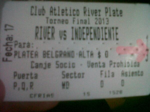 ElMasGrannde's tweet photo. RT @fedepugh: Esta es la entrada q le vendieron a mi amigo a $300 q por amor a #River los q hacemos #canje?? #Chauap http://t.co/wfB5HCtzxK