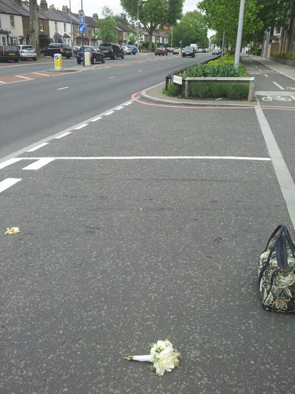 Katyontheradio's tweet image. found bridesmaid bouquet in street next to a chili from kebab treat we had after wedding!! #weekendnotes @danandkaty