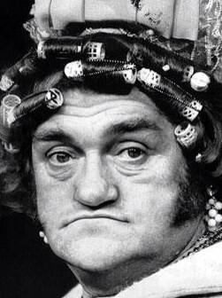 MrG48's tweet image. @CharlotteDawsx @TracyDawsonx thinking of you both today xx #lesdawson #legend #RIP20