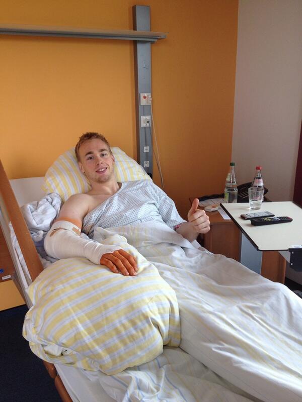 ToftHansen9's tweet photo. Operationen veloverstået. 3-4 ugers genoptræning venter, så er jeg klar til en ny og spændene sæson. http://t.co/OjoV5ozHxt