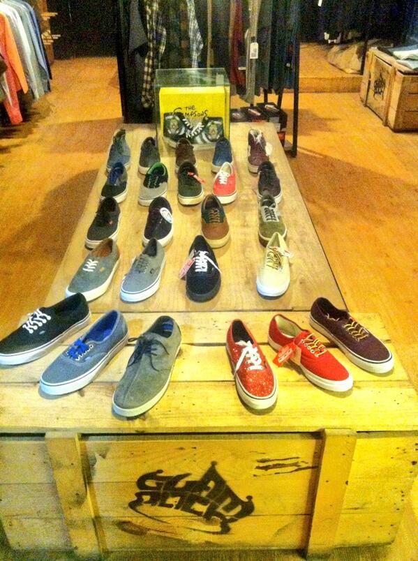 vans surabaya store