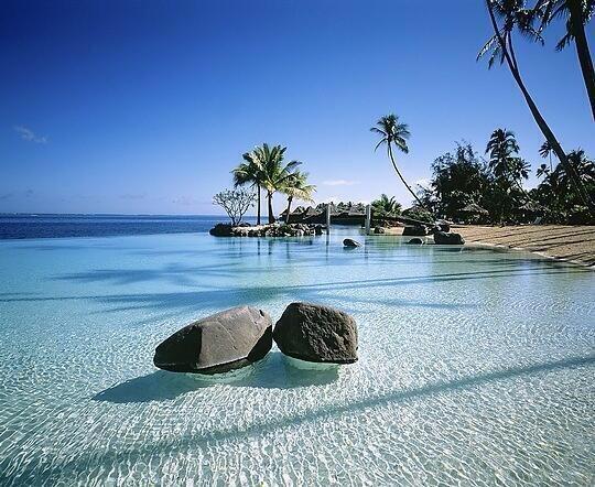 NaturPictures's tweet photo. Tahiti! http://t.co/Gfl3YlAUjz