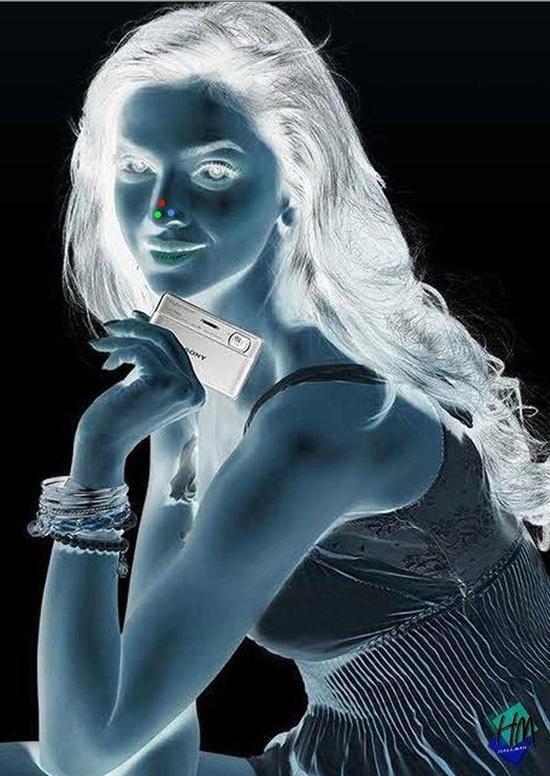 Stare red dot on woman's nose for 30 sec Turn your eyes to a plain surface white ceiling Blink eyes several times!..