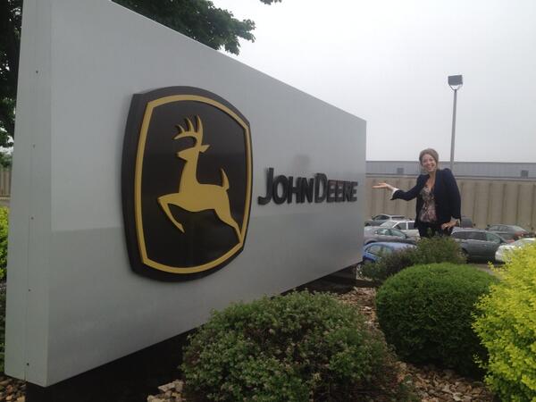 candacecarnahan's tweet image. Great kick off this morning @JohnDeere #engineworks #waterloo #seesomethingsaysomething