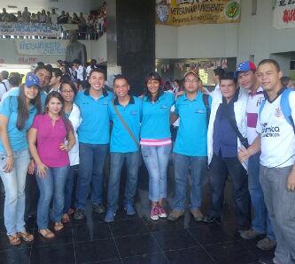 HeidaRamos's tweet photo. @SomosGeluz300 ha llegado al rectorado! http://t.co/nEfjBOPso1