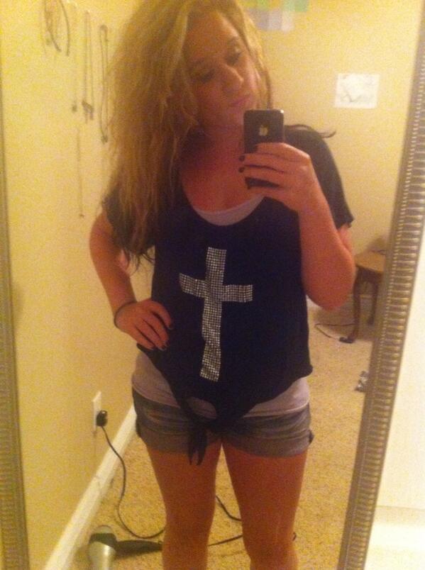 ASHleigh tweet media