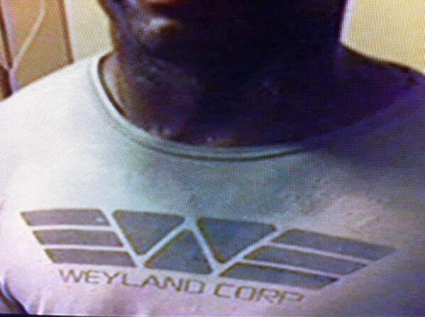 itsa420thing's tweet image. I'd kill for a @WeylandCorp T-Shirt... #BadAssDesign