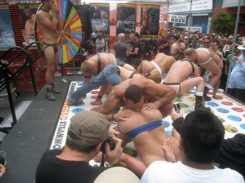 Gay_BOX's tweet photo. Twistter GAY! http://t.co/85qpzLqMQW