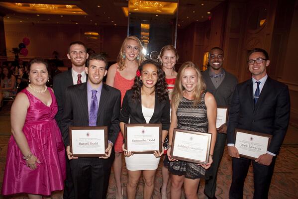 Congrats again to all of our awards-winners from Friday night's banquet: depaulbluedemons.com/sports/m-baskb…