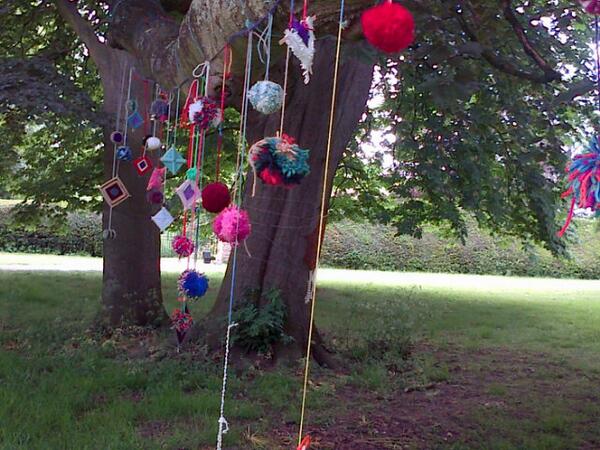 flowerstudio's tweet photo. Pompom tree decoration for Festival time http://t.co/NF3PA3rUdg