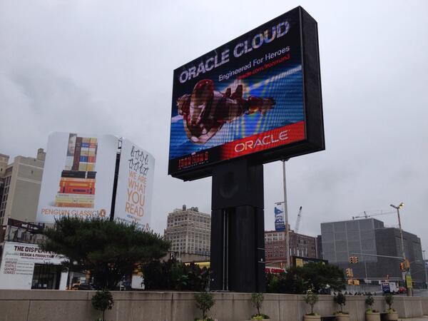 CloudExpo's tweet image. [live photo] #Oracle's Bob Evans up next at general session hall. #Cloud #CloudExpo #CloudComputing #BigData #SDN