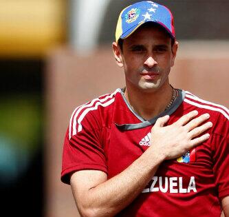 g_georgette's tweet photo. Las personas que están con capriles los felicito porque ese es que tiene que mandar http://t.co/sqmxaTkc87