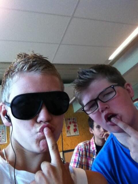 thommasio's tweet image. "@lucboon1: Damn sexy niggers http://t.co/DUuciW5Z5Y"kut luc hahahahahahshshahshaha