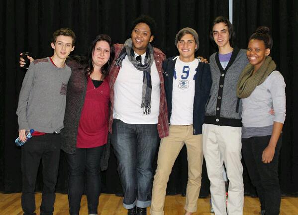 victoria_raw's tweet image. Today with these lady charmers: @Bless_X @troyesivan @byron100 @ThomasMarkBurne. #21June2013 #spud2 #funnyday :)