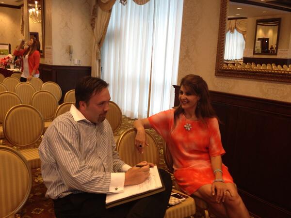 OneSimpleJulie's tweet image. @NiaVardalos chattin w/ @FosterFocusMag join us @NassauInn tonight!
