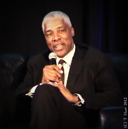 ProSportsMedia's tweet photo. Truly enjoying the @NBATV special "The Doctor" saluting @OfficialDrJ6 A True @KingsOfBBall http://t.co/BDxQ9OIbgl