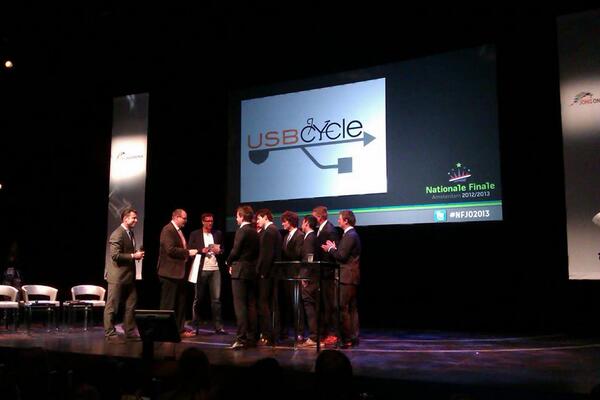 USBCycle's tweet image. Na een mooie dag nog nagenieten! Gisteren de Hyundai Brilliant Young Entrepreneurs Price gewonnen! #hanze #cube050