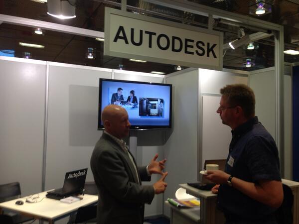 jeradstack's tweet image. @adsksimulation explaining the power of the cloud @NAFEMS #NWC13 - #SIM360 #godfather