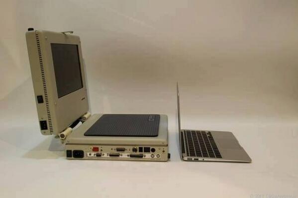 RaarMaarWaar_'s tweet photo. Het verschil tussen een macbook van 25 jaar geleden en een van nu. http://t.co/ZrpqTrgsp3