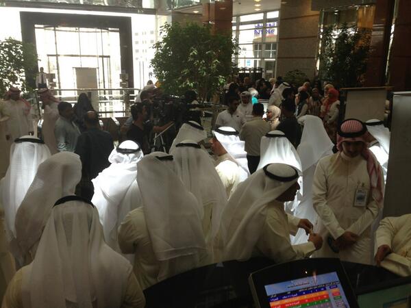 AhMaDALFoDaRi's tweet image. #التامينات #إضراب_التأمينات #pifss