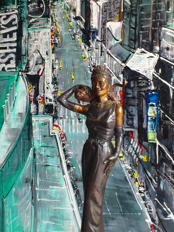 Wereldster van het witte doek in Delden. Brons door Helena Vogelsang. Audry Hepburn.