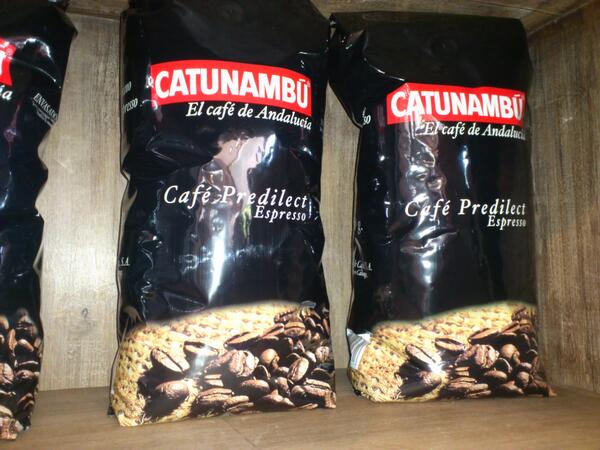 Wij hebben de kilozakken Catunambu koffiebonen klaar staan voor Vaderdag. Een liefdevolle koffie..