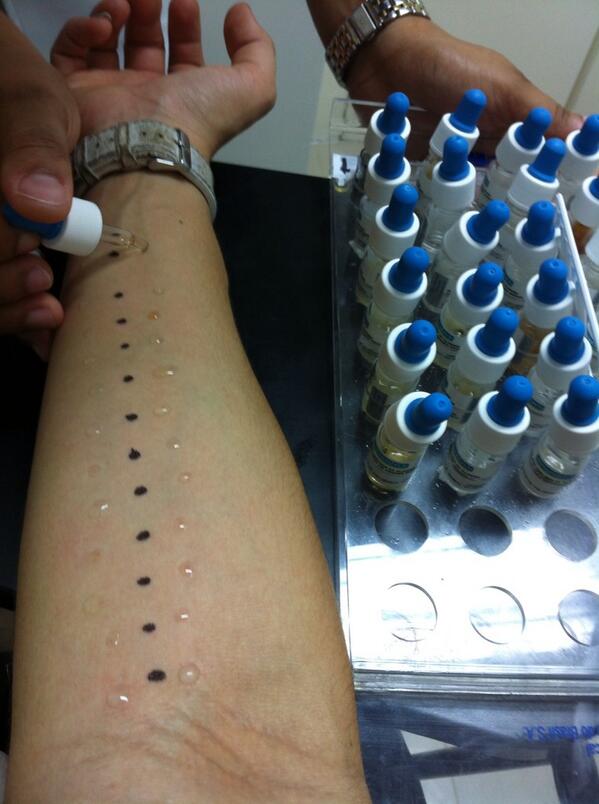 manualves79's tweet photo. Será que sou alérgica? Vamos descobrir... #AlergoDermoClean http://t.co/Mgym5YFUlX