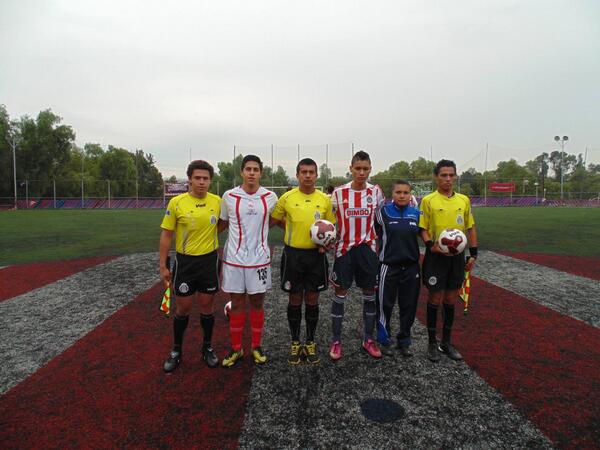 LobosBUAP's tweet photo. "@ArbitroEHudlet: Final de ida de 4ta División "B"
Chivas Arboledas vs Lobos BUAP http://t.co/0yxdJGUnlw"