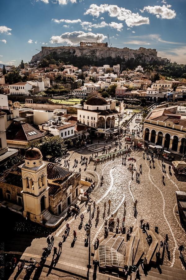 ThirstForTravel's tweet photo. acropolis, plaka and monastiraki in Athens http://t.co/L6IuePZkqy