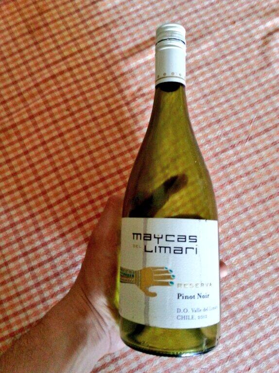 <a href="/Maycasdellimari/">Maycas del Limarí</a> PN Reserva 2012. Ligero y Fácil de beber. Match de la noche: Jamón de cerdo ahumado