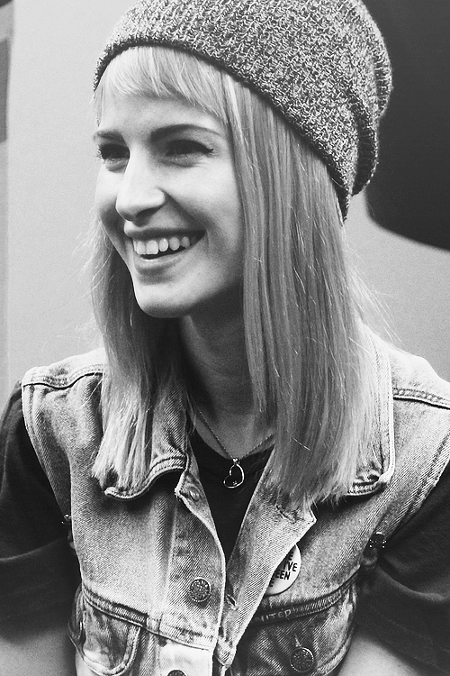 ParamoreBot's tweet image. RT @AngelaDieciocho2013Paramore.