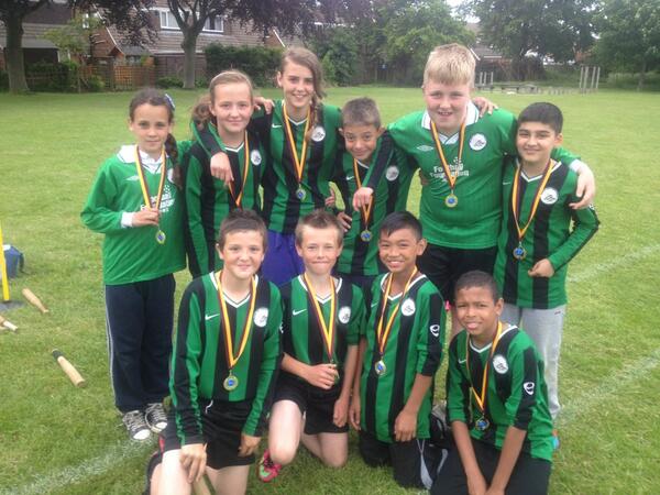 StandensBarnPS's tweet photo. Ten out of ten! The rounders team unbeaten and retained their town championship! An excellent achievement http://t.co/7s4zkERTpp