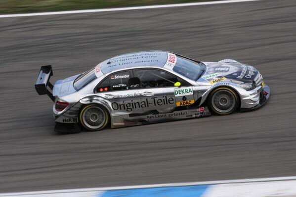 MercedesMotors's tweet photo. DTM Mercedes w204 Schneider http://t.co/5mcUFeP2DL
