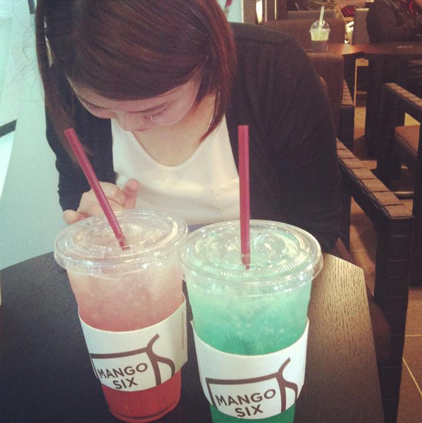 finkmr's tweet photo. 맹고식스ㅋㅋㅋㅋ
아... 그냥버블티마실걸ㅜㅡㅜ http://t.co/iffFQYNgpN