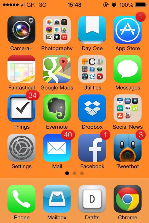 katergaris's tweet image. #iOS_7 !!!!!