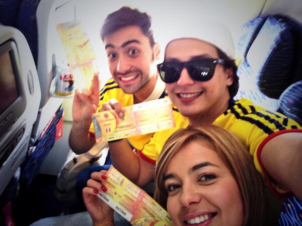 sebastian_vega1's tweet photo. Listos con las boletas !!! @VariSanchez @solneisa http://t.co/1YbRGq7p5f