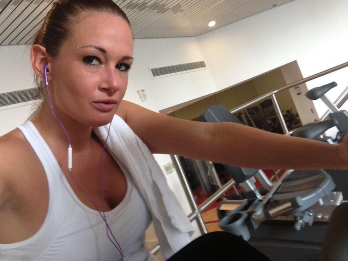Would rather be riding a cock then this stupid bike http://t.co/bbFpVyhnGV