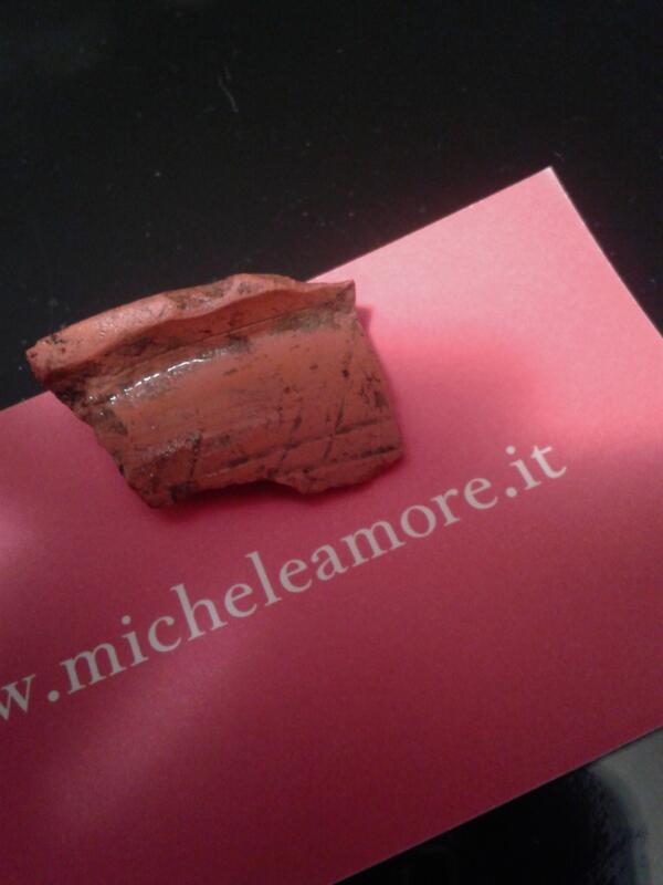 MicheleAmore's tweet image. The #firsthashtag ever created: it's on an #AncientRoman drinking cup.