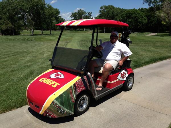 randmshs's tweet photo. Chiefs Kingdom extends to Wichita (and beyond) as evidenced by this fine ride. @ChiefsKingdom http://t.co/tyRp8UIQl7
