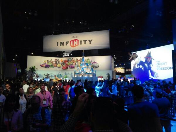 [+_+] photo1 #E3 tour