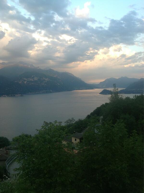 SilvioVetto's tweet image. Cena con vista #LaVolpe #Plesio @GHT_LakeComo @LakeComoTourism @antoclerici @alfosignorini @sandrablog_it
