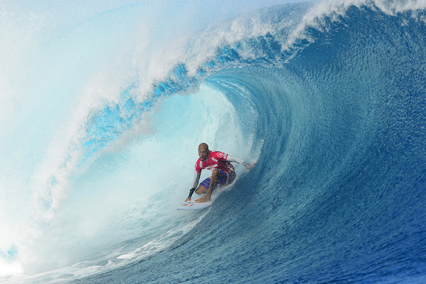 QuiksilverEvent's tweet photo. Congrats @kellyslater 2013 #VolcomFijiPro Champion and back to Number 1 on the #ASPWorldTour!! #surf (photo: ASP) http://t.co/YneKg7MLBs