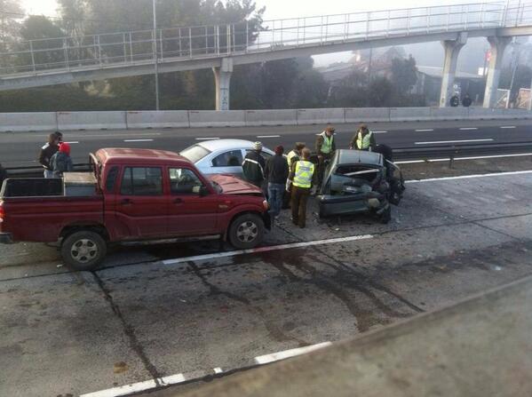 RNE_Base_Gros's tweet photo. @reddeemergencia @RNEcharlie6 Colision #Graneros foto by @munigros http://t.co/B1CpyF1PBS