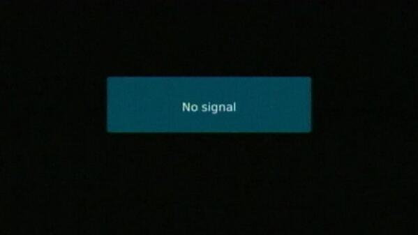 На экране телевизора надпись нет сигнала. Нет сигнала. Нет сигнала на телевизоре. Экран телика нет сигнала. Экран телевизора нет сиг.