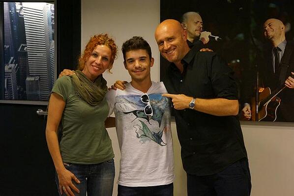 radiodeejay's tweet photo. @MorenoDonadoni vincitore di #Amici2013, ospite @Rossidiseradj Tutte le foto: http://t.co/LH4Fba8OP7 http://t.co/y3F6qFUGHW