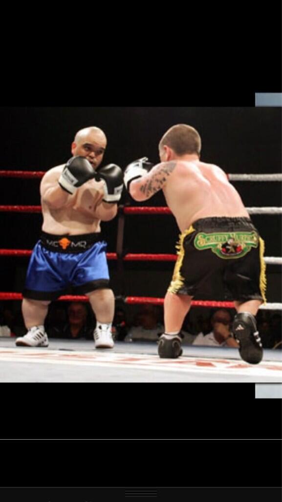 MichaelVaughan's tweet image. Warner busy practicing today.....