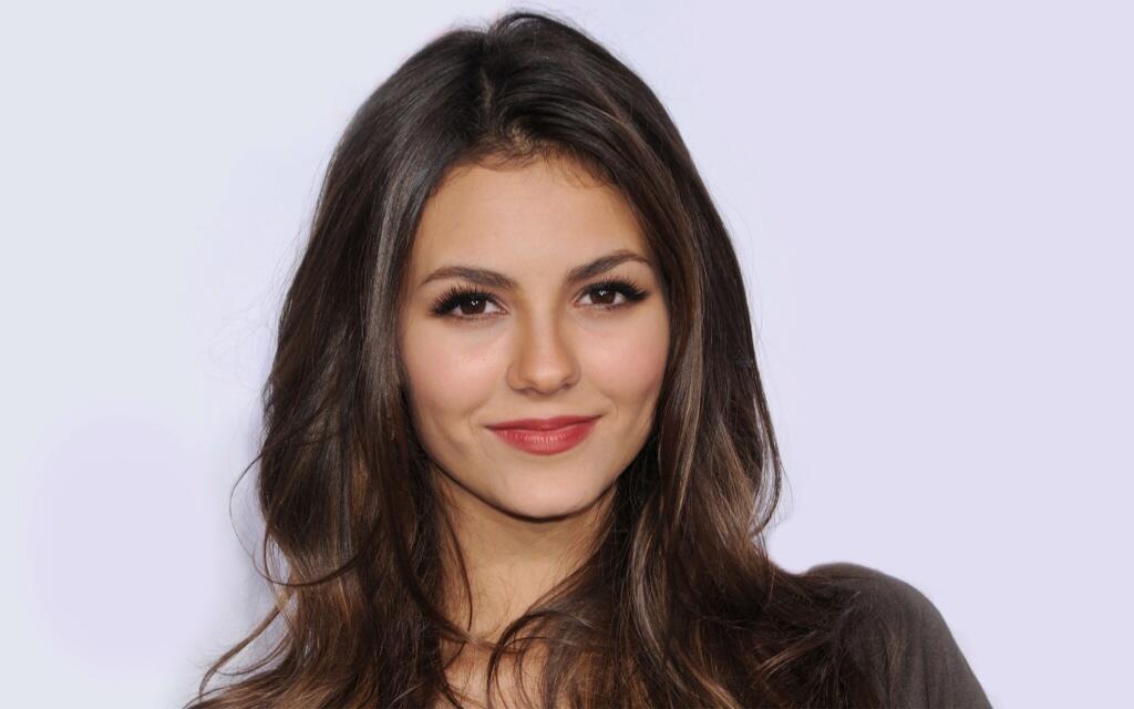 海外ソムリエ Victoria Justice ヴィクトリア ジャスティス アメリカ 女優 歌手 1993年2月13日ハリウッド生まれ アイルランド プエルトリコ 現在だと ビクトリアスで歌手を目指している主役を演じ 実際歌手デビューもしている Http T Co