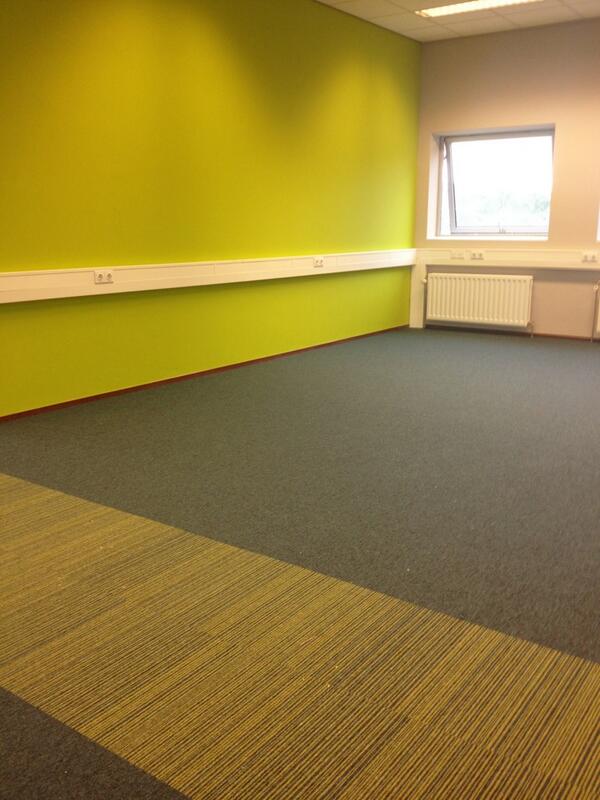 Xettel's tweet image. De nieuwe vloerbedekking van Transcom ziet er mooi uit! De verbouwing in de Kadijk 7 is bijna klaar!